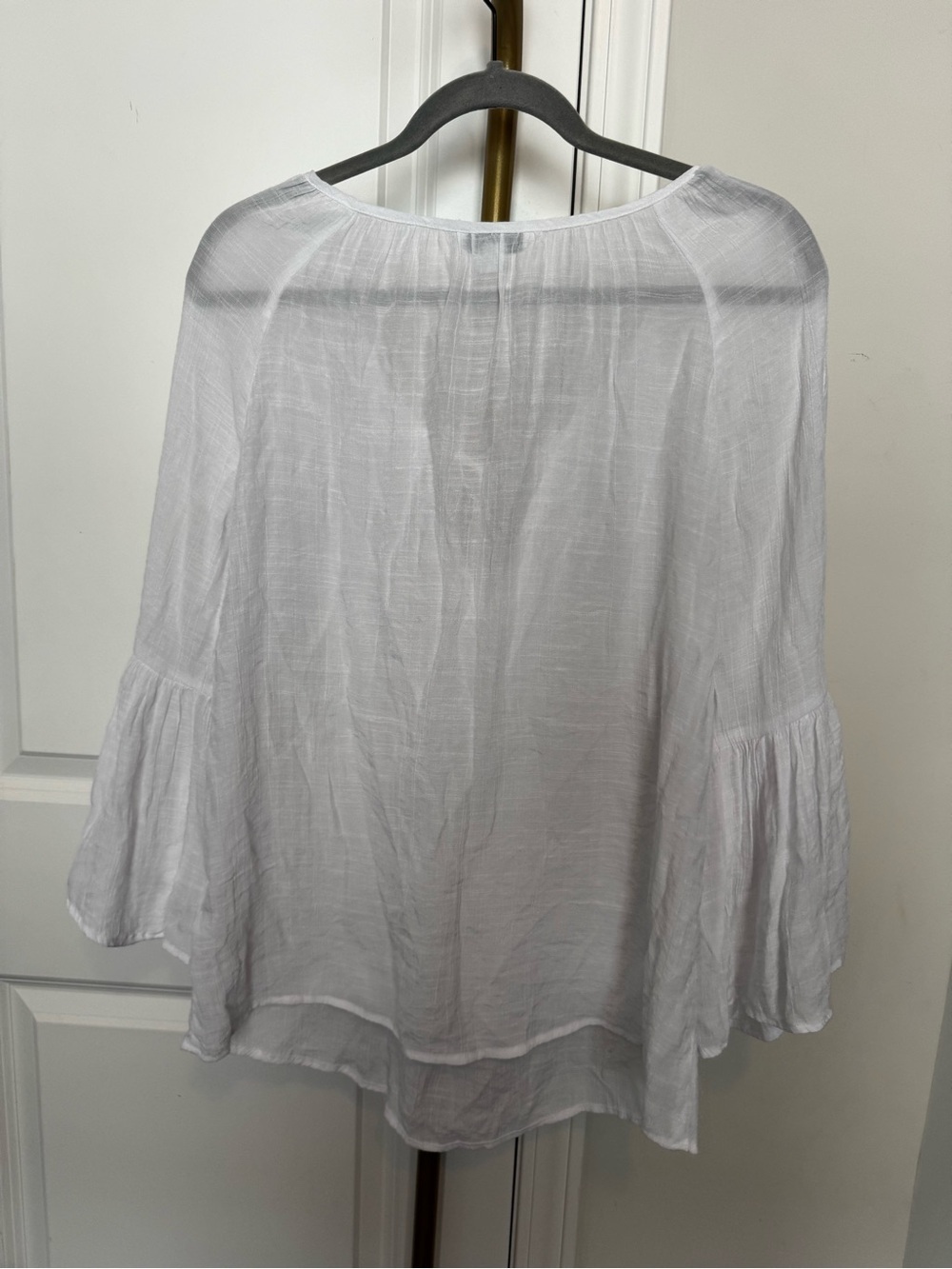 ✨ Boho Chic Counterparts White Peasant Blouse ✨ - Picture 5 of 6